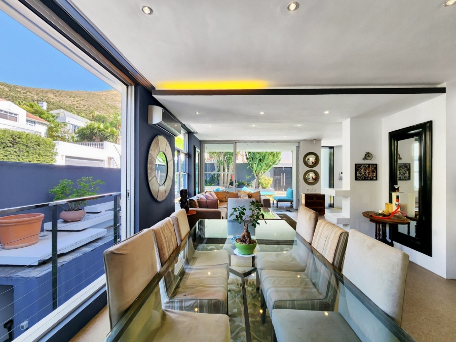 5 Bedroom Property for Sale in Fresnaye Western Cape